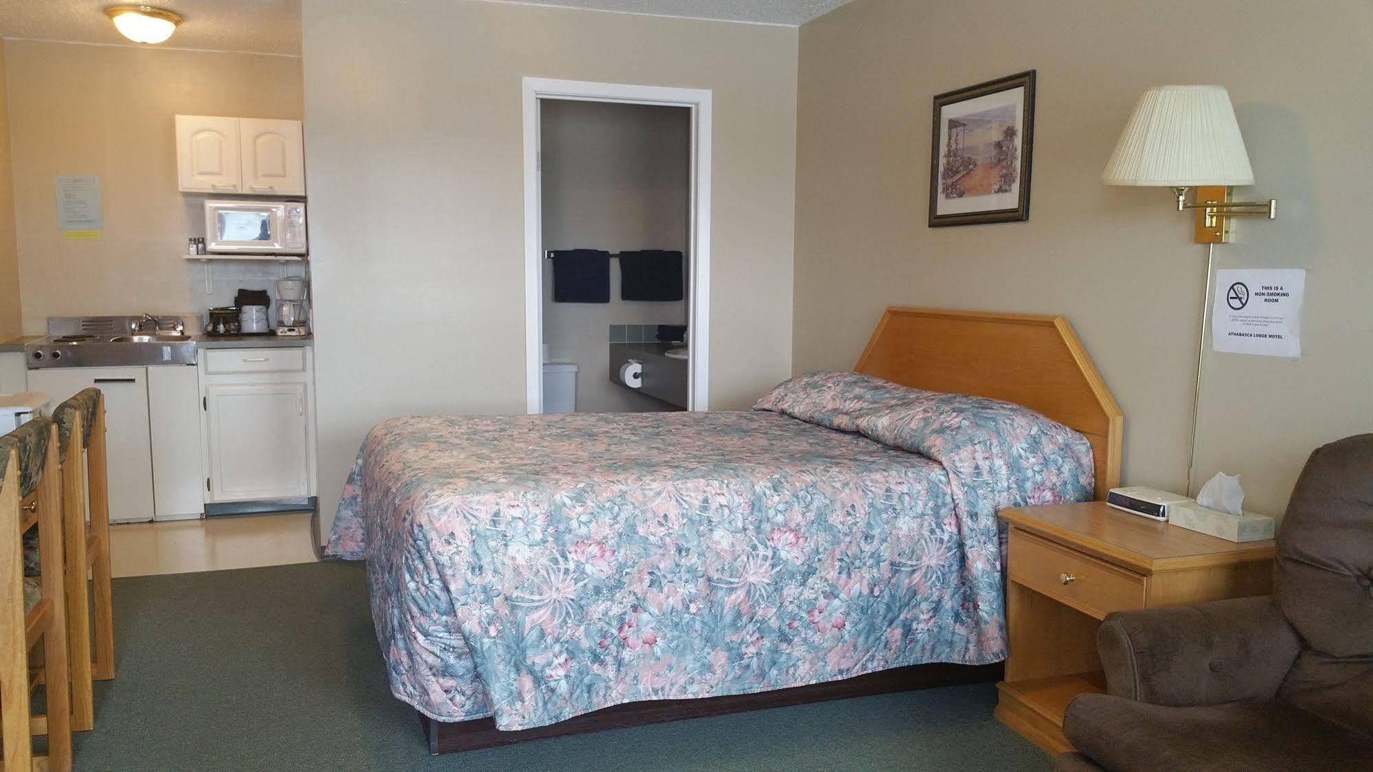 Athabasca Lodge Motel Eksteriør billede